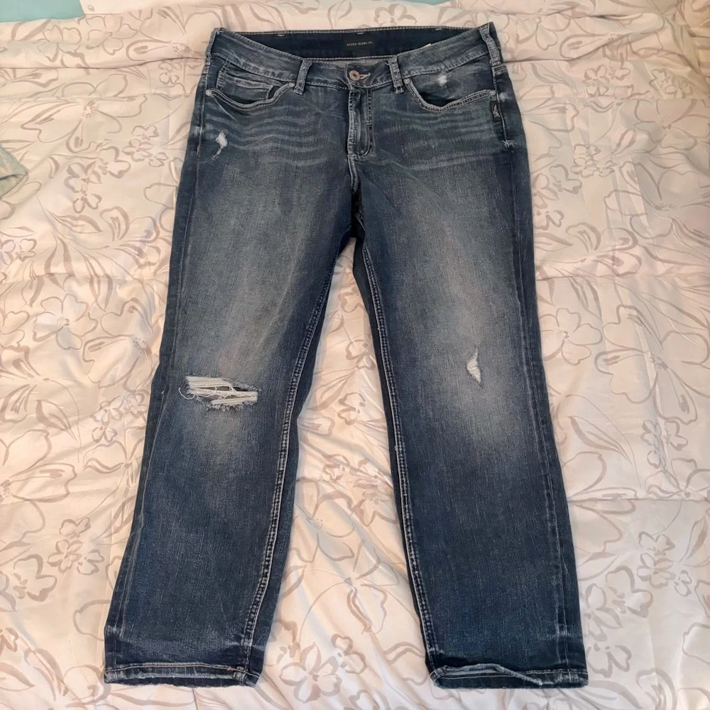 Silver Jeans Co. Avery Skinny Crop Jeans - Picture 4 of 15